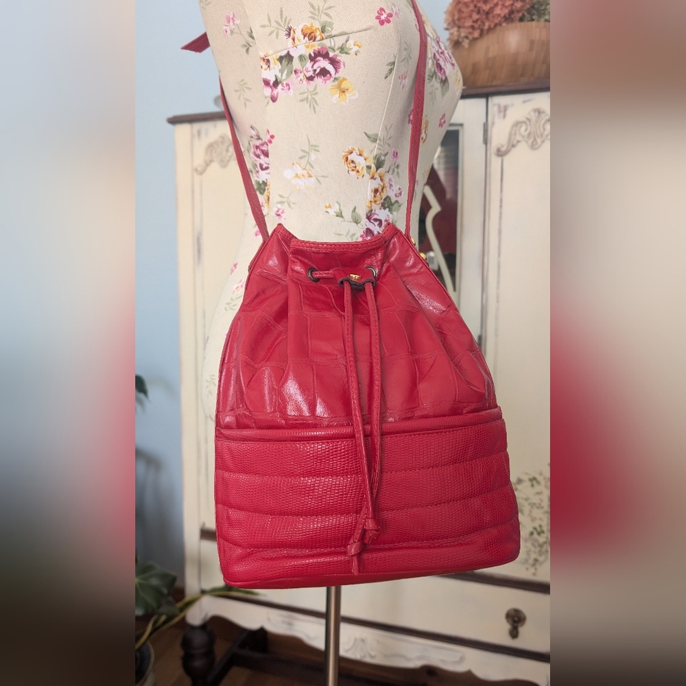 Mimo Sacs Red Leather Drawstring Bucket Bag‎